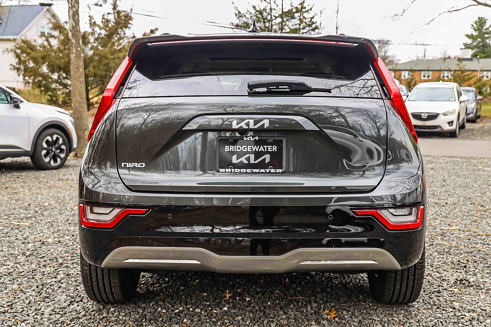 Certified 2023 Kia Niro Wave w/ Wave Preserve Package image 5