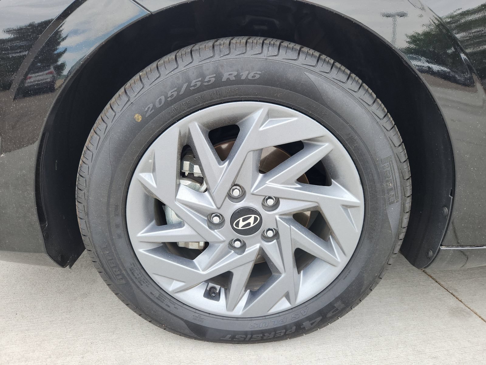 Used 2025 Hyundai Elantra Hybrid FWD image 15