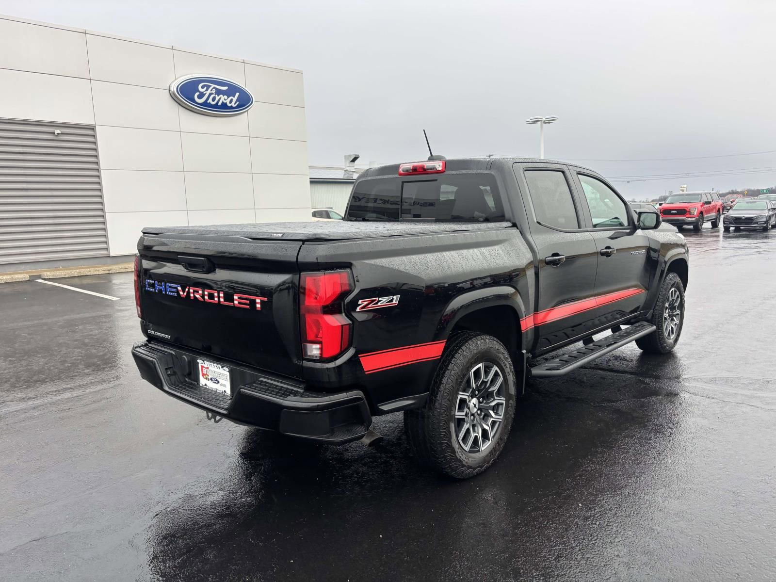 Used 2024 Chevrolet Colorado Z71 w/ Z71 Convenience Package 2 image 9