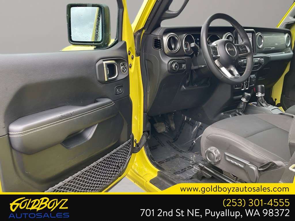 Used 2023 Jeep Wrangler Sahara AWD/4WD image 9