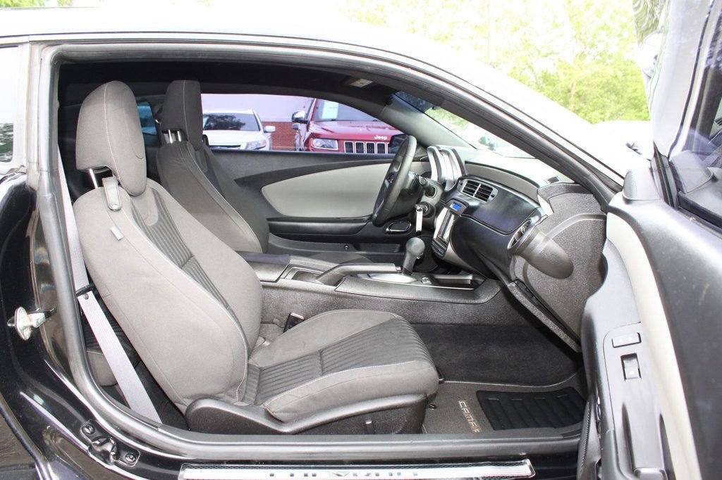 Used 2015 Chevrolet Camaro LS RWD image 26