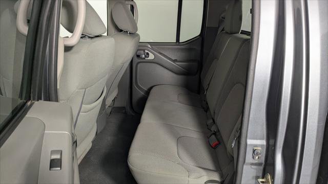 Used 2020 Nissan Frontier SV image 16