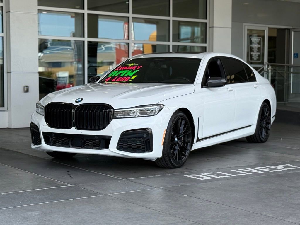 Used 2022 BMW 740i w/ M Sport Package image 2
