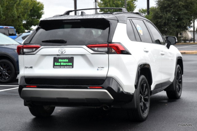 Used 2025 Toyota RAV4 XSE AWD/4WD image 3