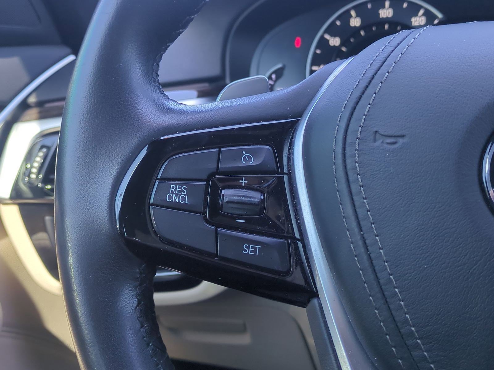 Used 2019 BMW 530i w/ Convenience Package image 19