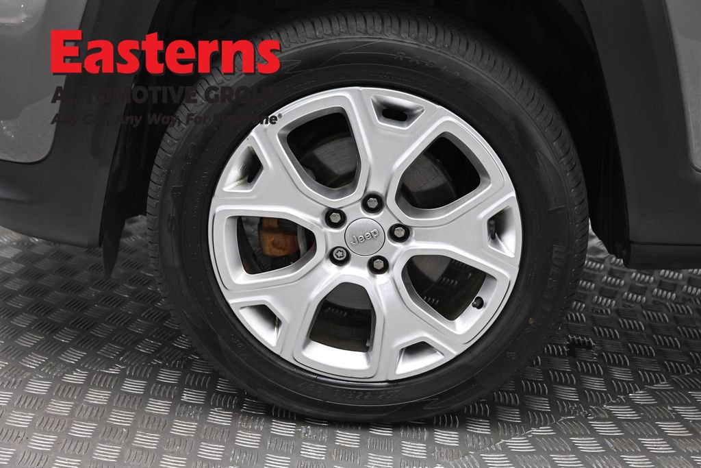 Used 2020 Jeep Renegade Limited AWD/4WD image 32