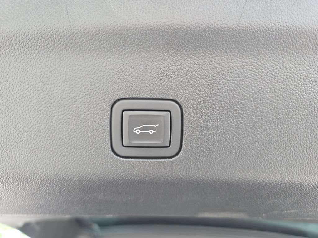 Certified 2023 GMC Yukon SLT w/ SLT Premium Package AWD/4WD image 14