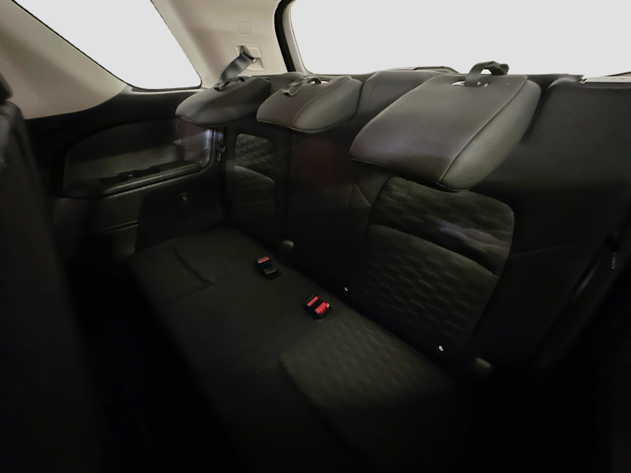 Used 2024 Nissan Pathfinder SV image 29