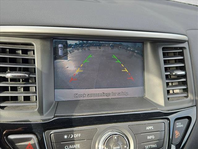 Used 2018 Nissan Pathfinder SV image 13