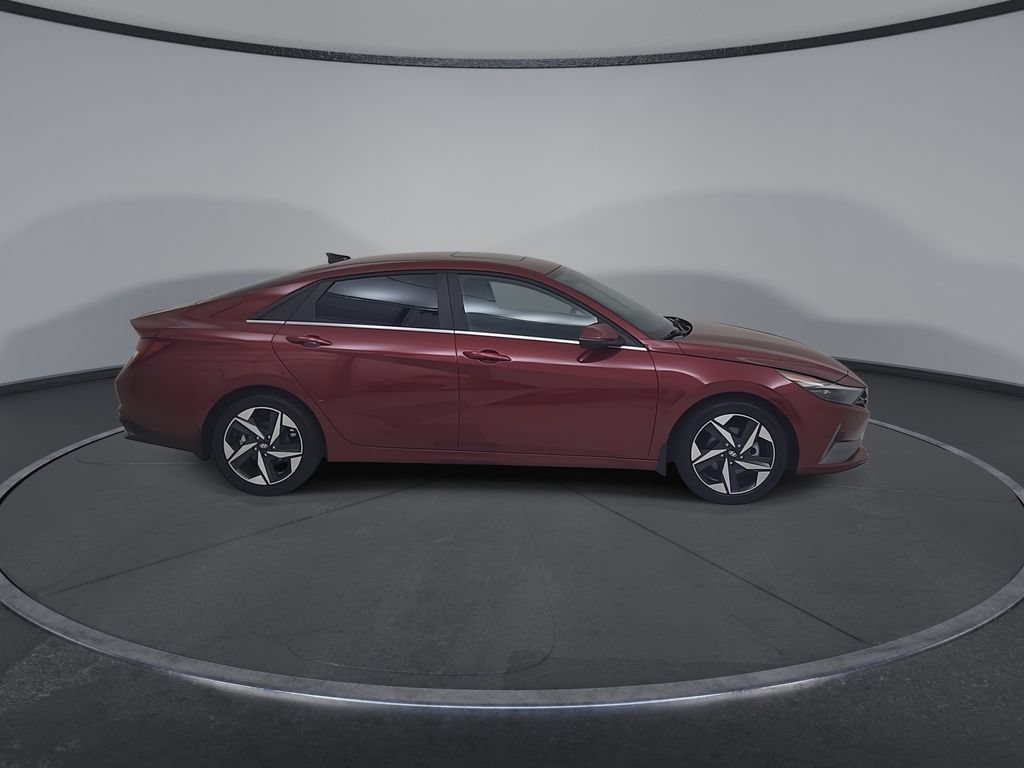 Used 2023 Hyundai Elantra Limited FWD image 18