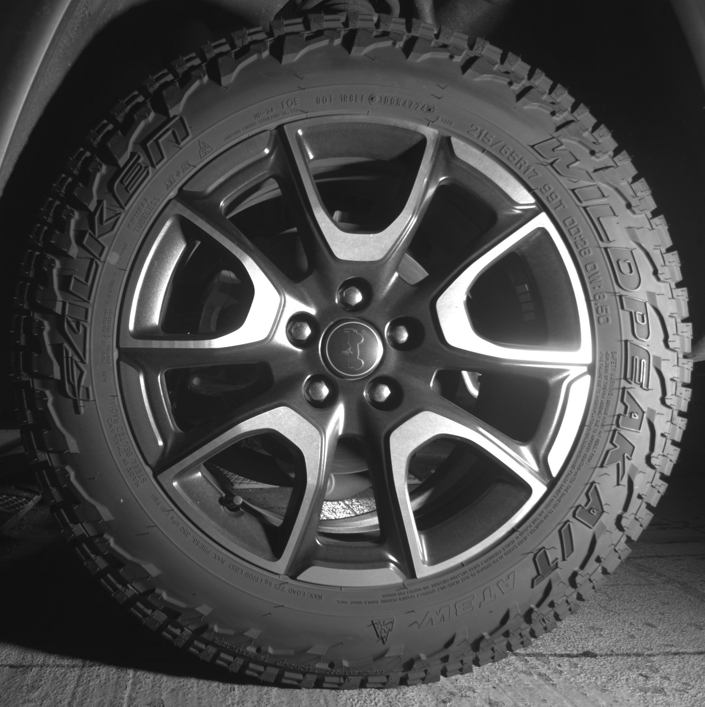 Used 2025 Jeep Compass Trailhawk AWD/4WD image 14