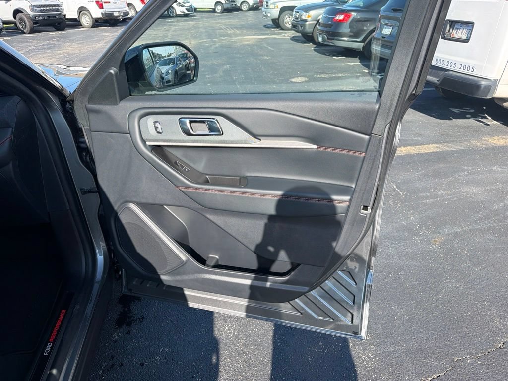 New 2026 Ford Explorer ST AWD/4WD image 38