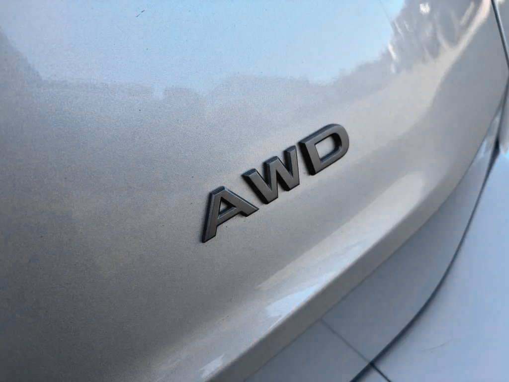 Used 2024 Nissan Rogue S AWD/4WD image 10