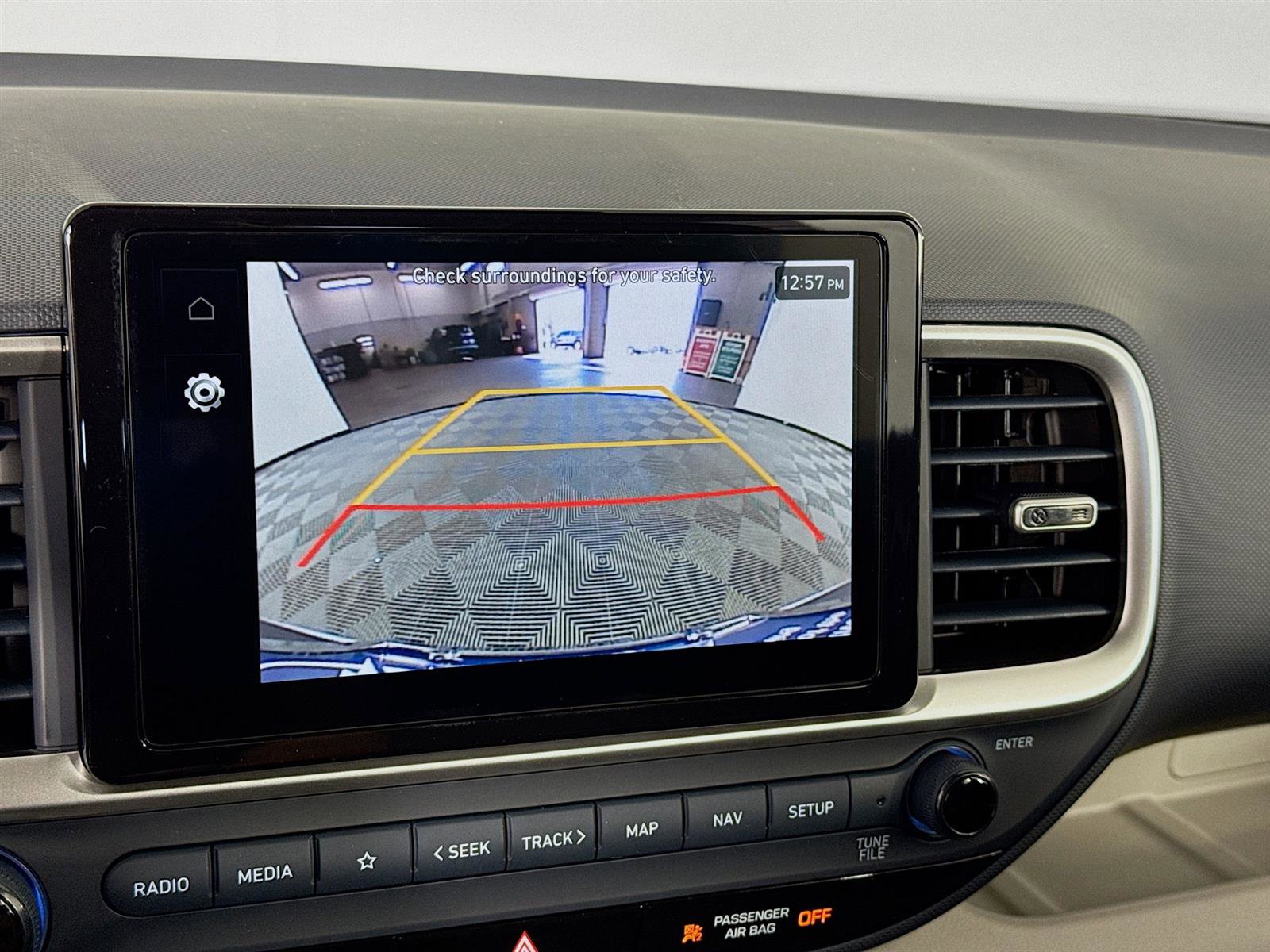 New 2025 Hyundai Venue Limited image 16