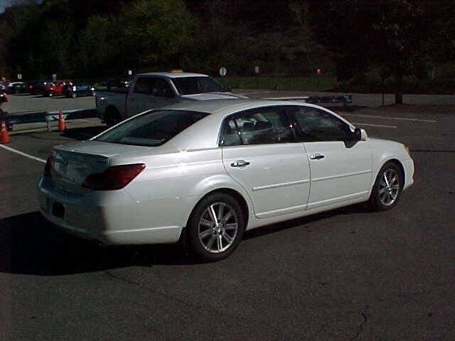 Used 2008 Toyota Avalon Limited FWD image 11