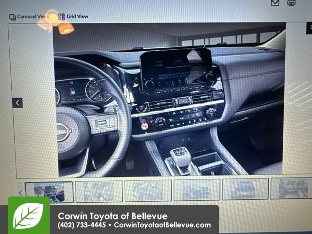 Used 2025 Nissan Pathfinder SL AWD/4WD image 3