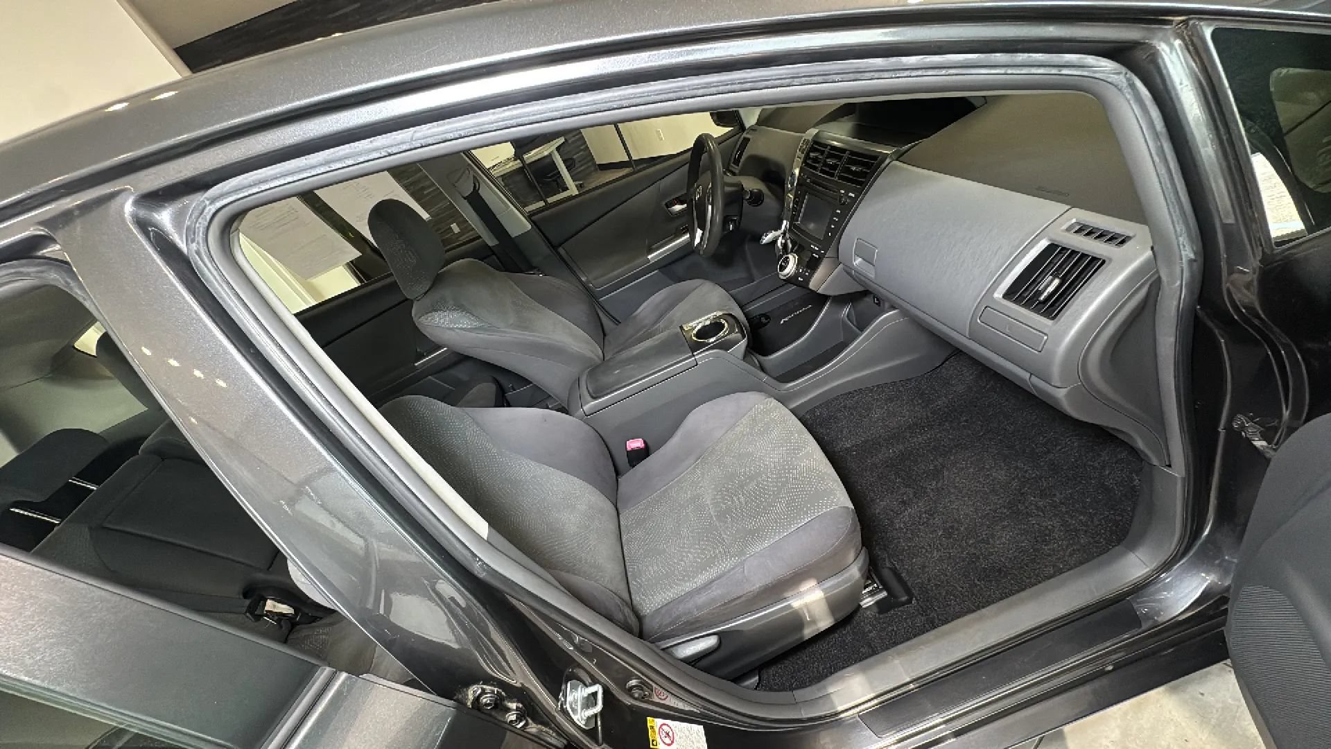 Used 2012 Toyota Prius V Three FWD image 22
