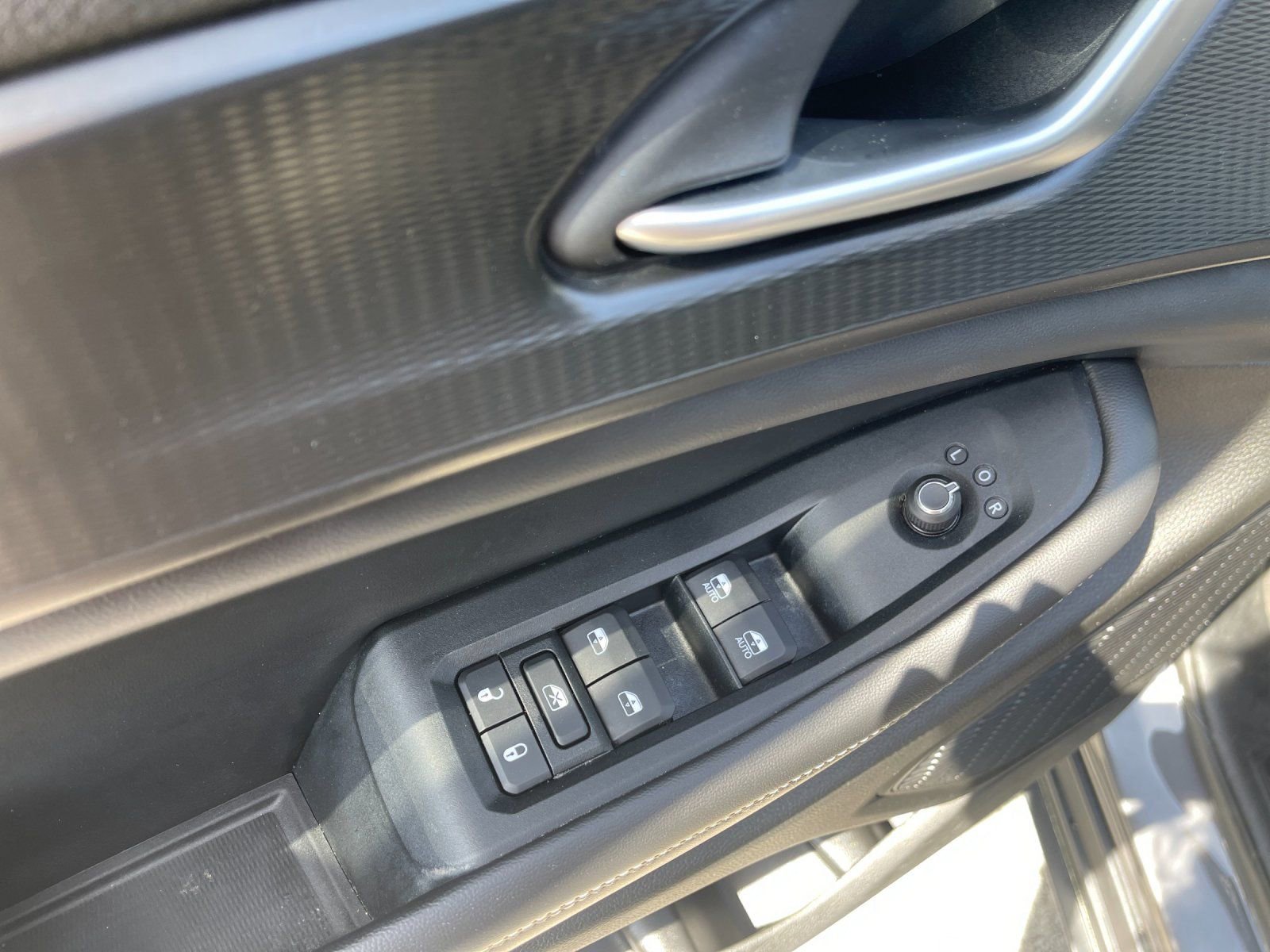 Used 2023 Jeep Grand Cherokee L Laredo image 13