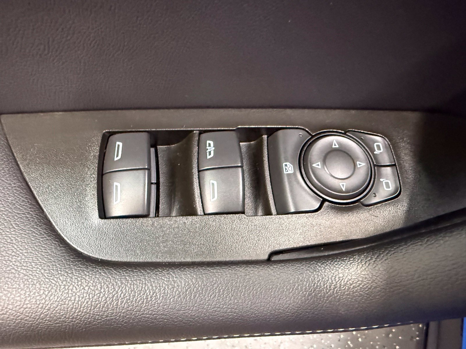 Used 2024 Chevrolet Blazer LT w/ Convenience Package FWD image 10