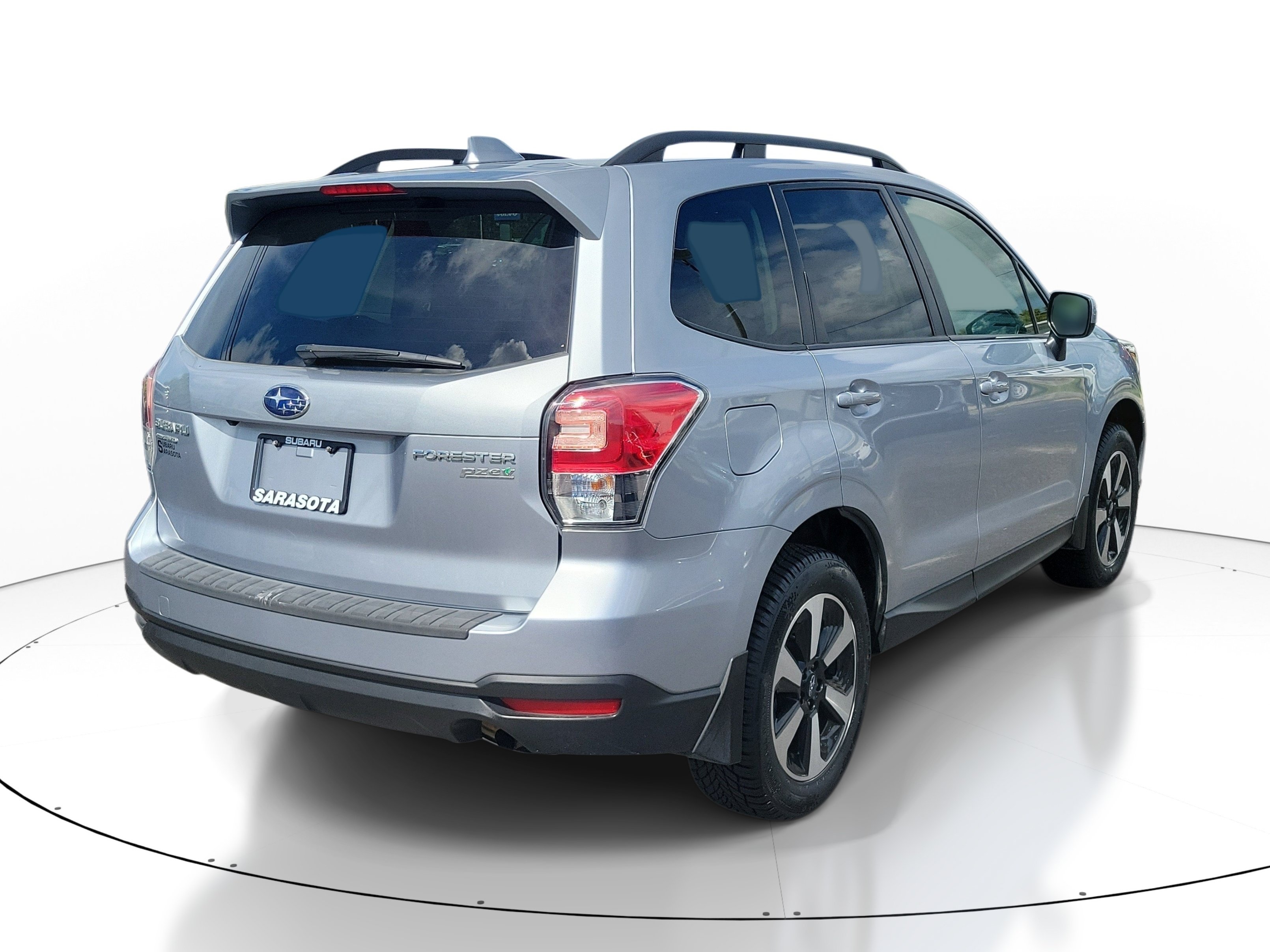 Used 2017 Subaru Forester 2.5i Premium w/ All-Weather Package AWD/4WD image 6