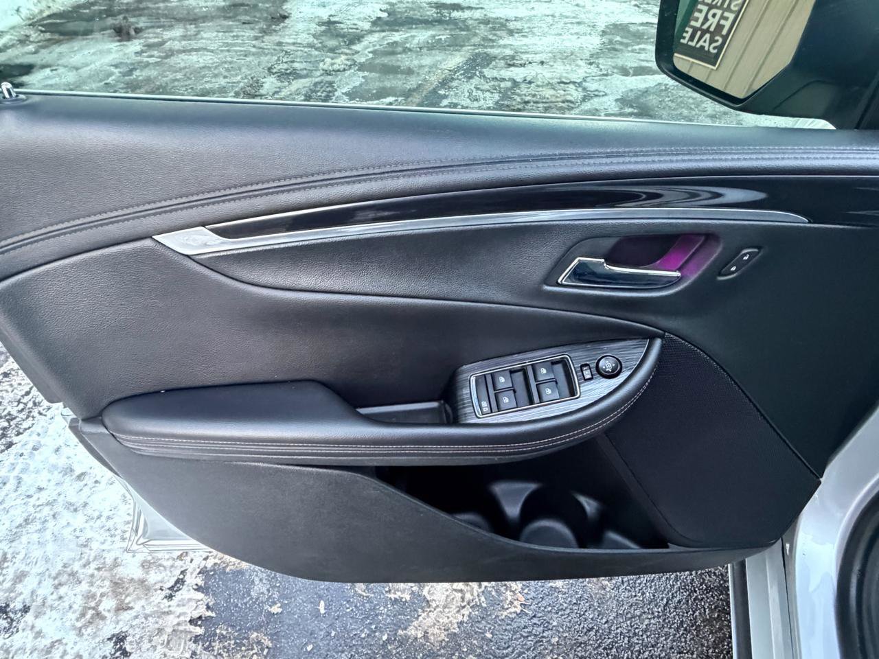 Used 2017 Chevrolet Impala LT image 18