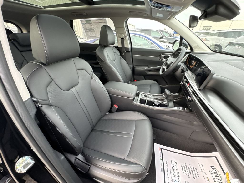 New 2026 Kia Sorento S w/ S Panoramic Sunroof Package FWD image 18