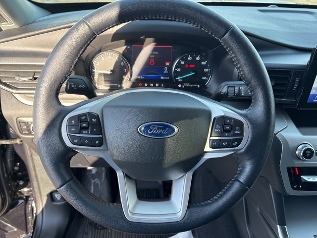 Used 2022 Ford Explorer XLT w/ Equipment Group 202A image 19