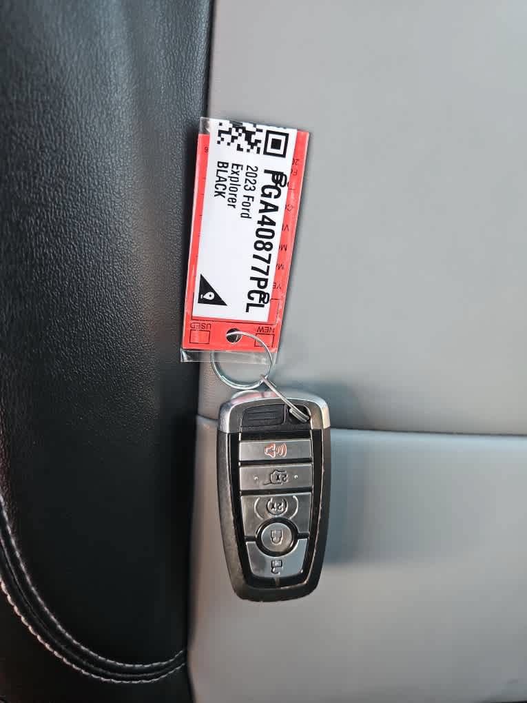 Used 2023 Ford Explorer XLT w/ Equipment Group 202A RWD image 21