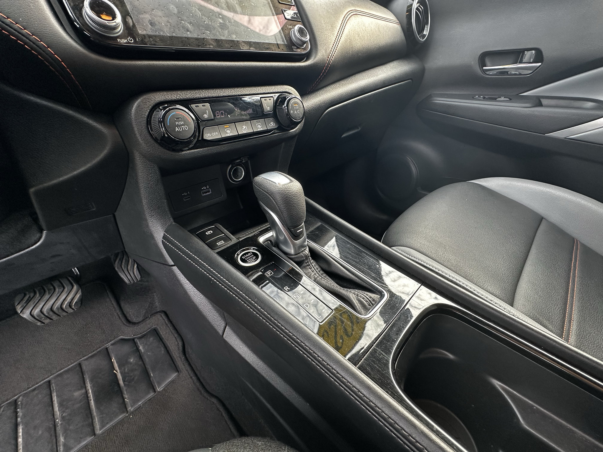 Used 2023 Nissan Kicks SR w/ SR Premium Package FWD image 25