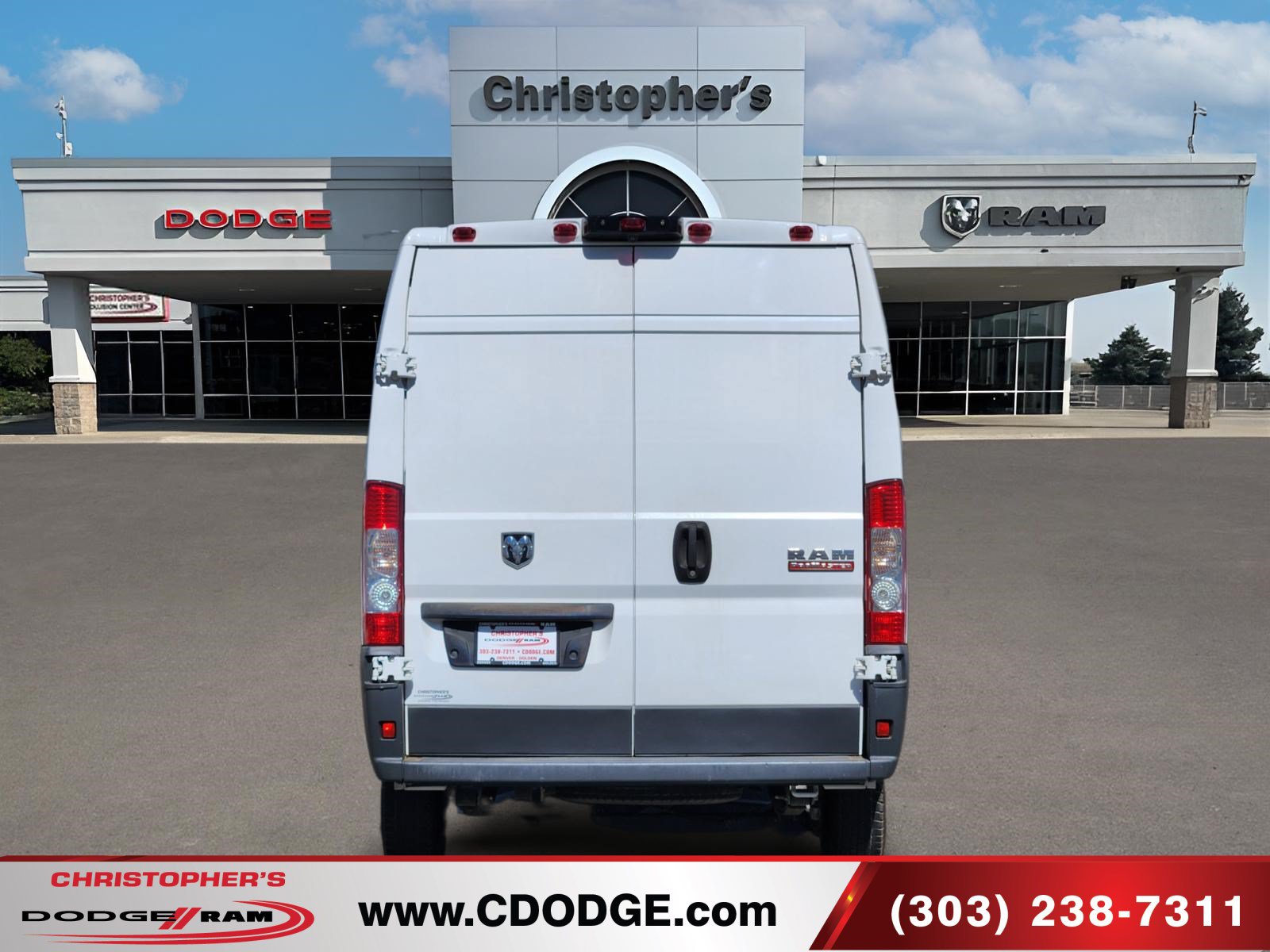Used 2017 RAM ProMaster 2500 w/ Premium Appearance Group FWD image 4