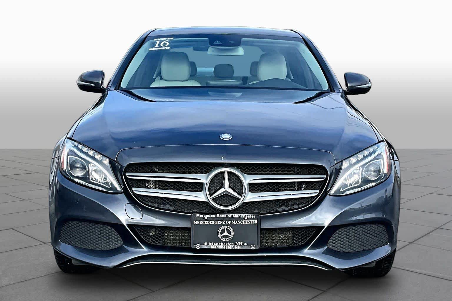 Used 2016 Mercedes-Benz C 300 4MATIC Sedan image 4