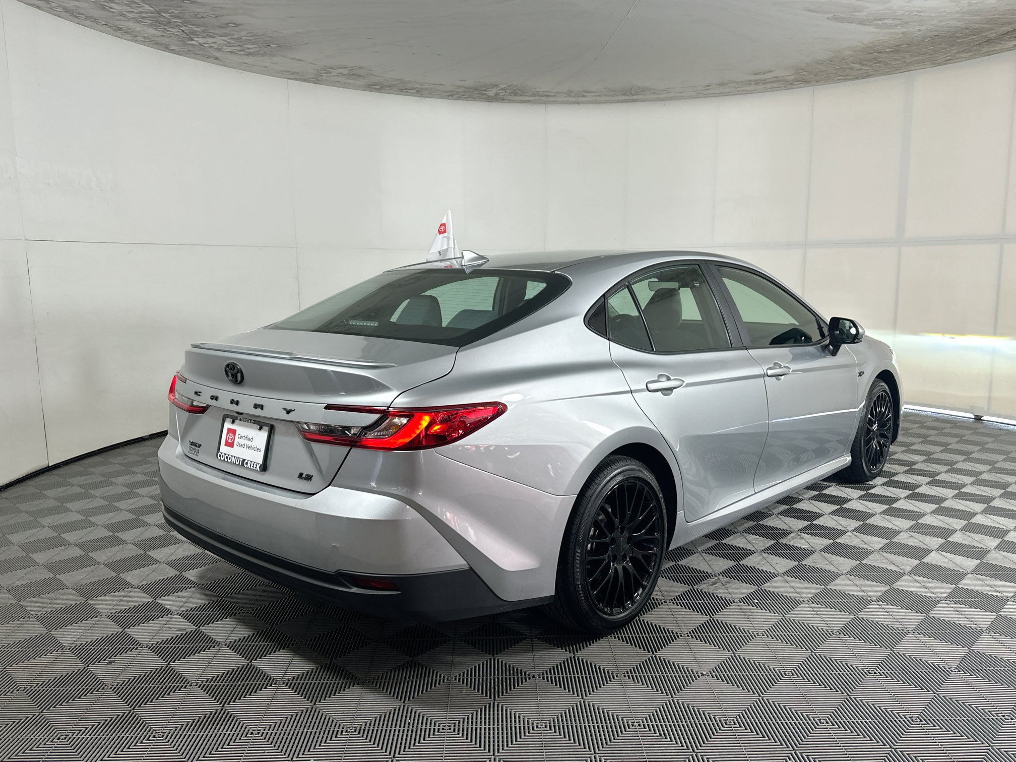 Certified 2025 Toyota Camry LE w/ Convenience Package FWD image 3