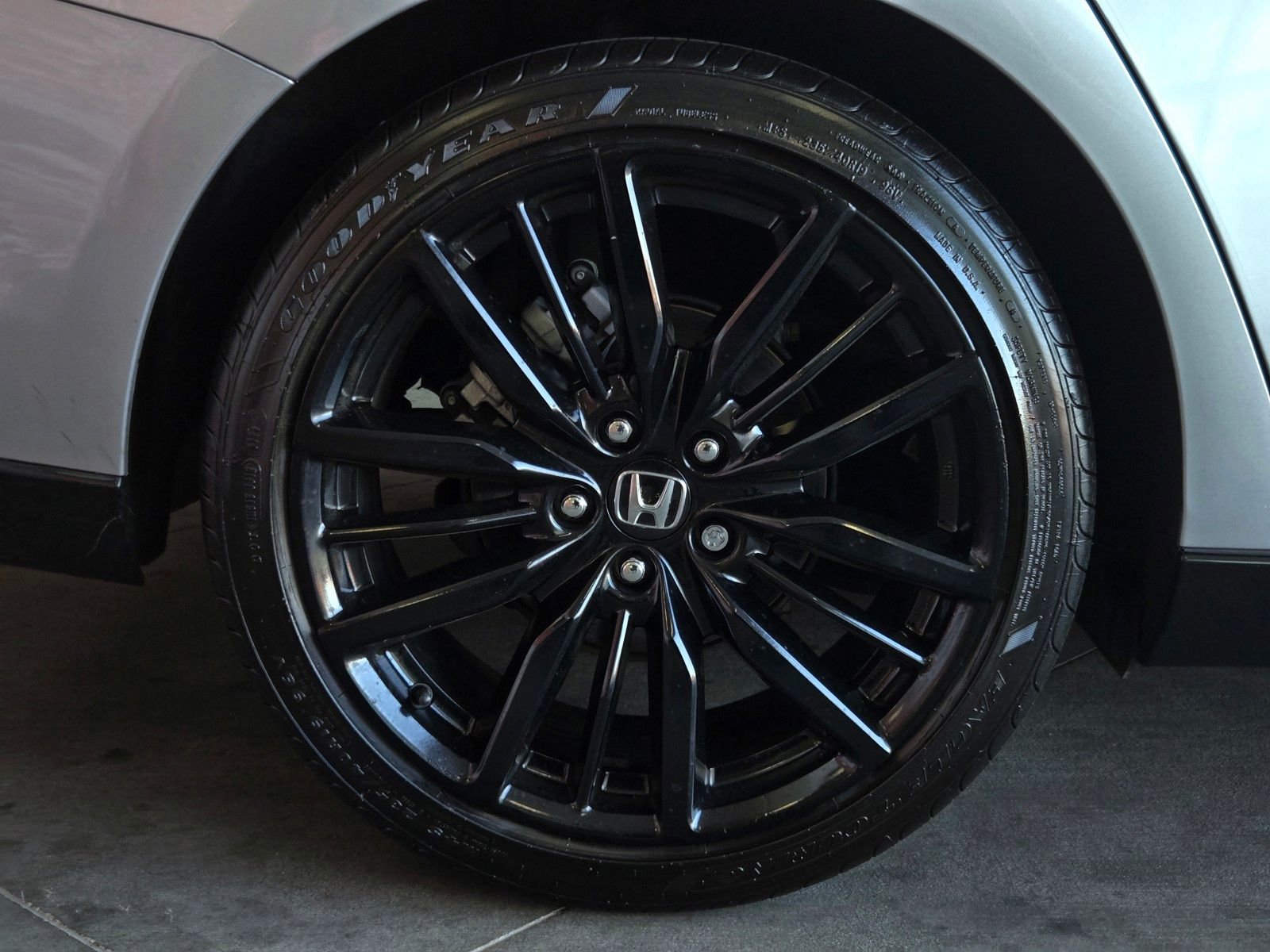 Used 2024 Honda Accord Touring image 4