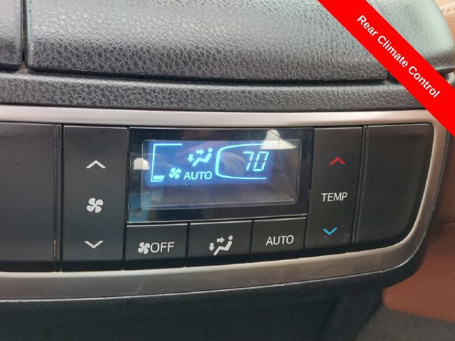 Used 2017 Toyota Highlander Limited AWD/4WD image 34