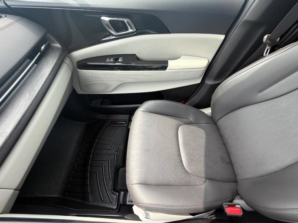 Used 2024 Kia Carnival SX FWD image 25