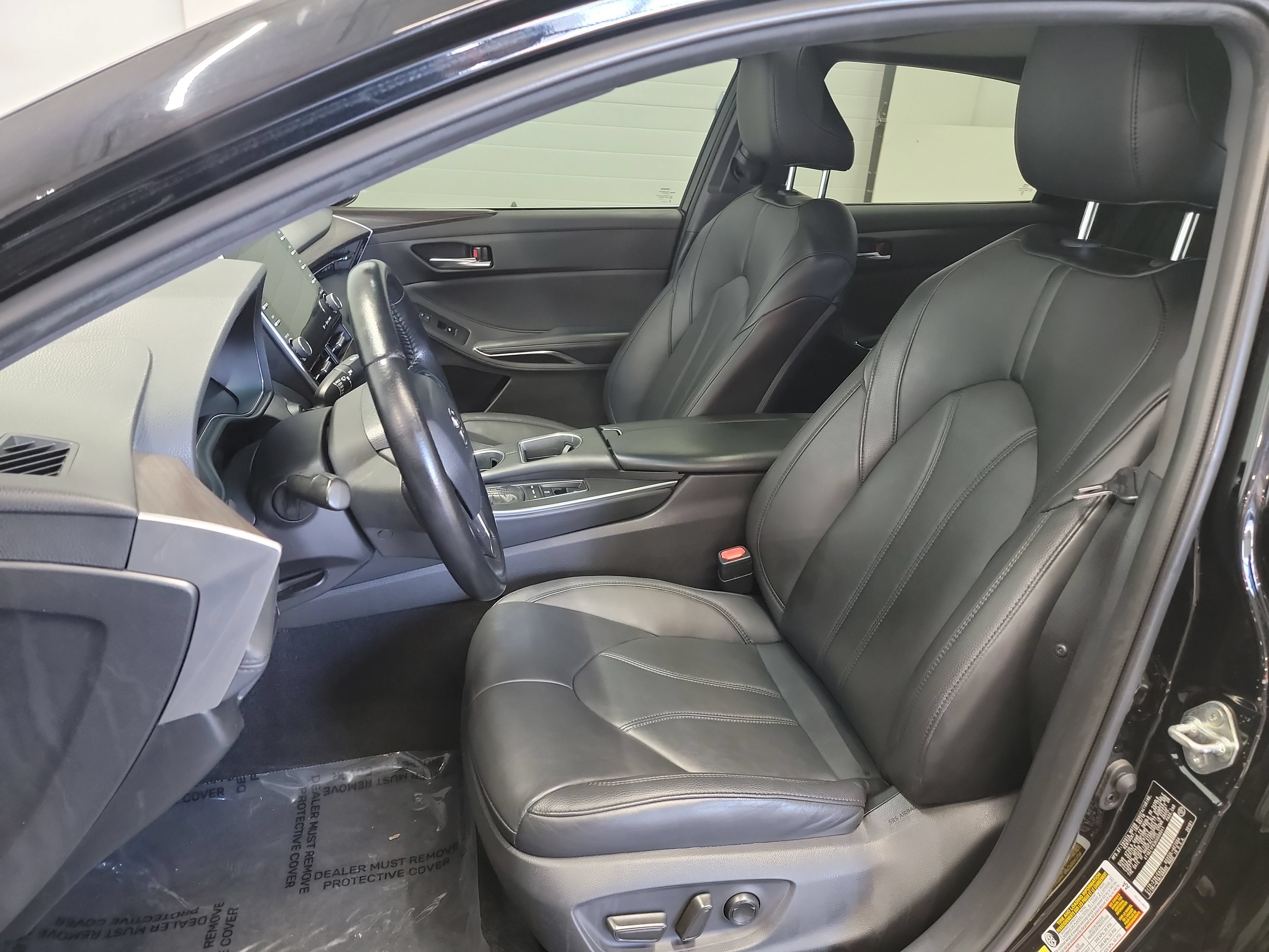 Used 2019 Toyota Avalon XLE w/ Moonroof Package FWD image 12