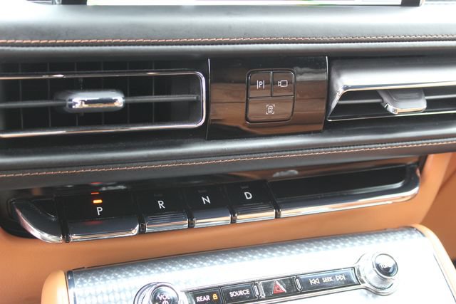 Certified 2023 Lincoln Aviator Black Label w/ Jet Package AWD/4WD image 26