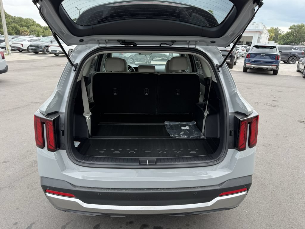 New 2026 Kia Sorento S FWD image 13