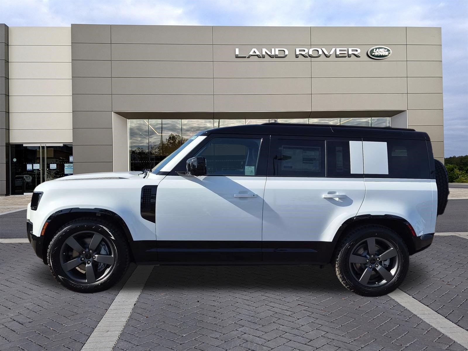 New 2026 Land Rover Defender 110 X-Dynamic SE AWD/4WD image 8