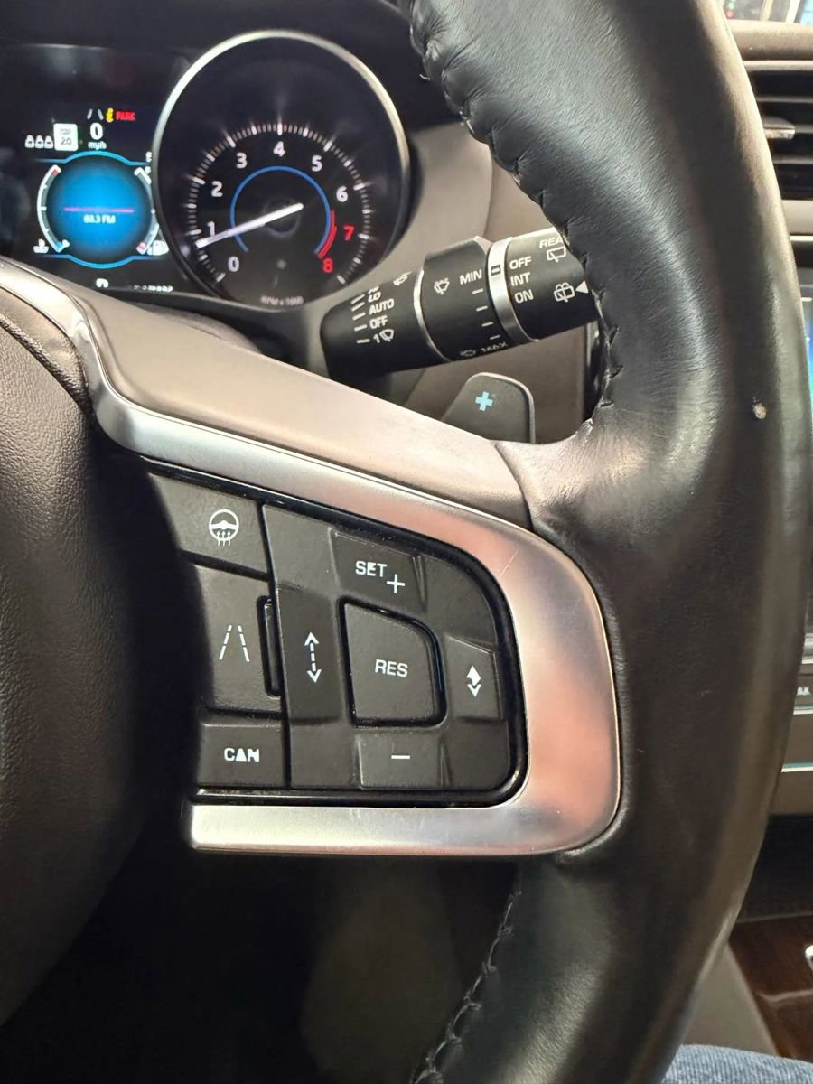 Used 2020 Jaguar F-PACE Prestige image 27