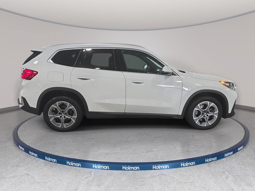 Certified 2023 BMW X1 xDrive28i AWD/4WD image 4