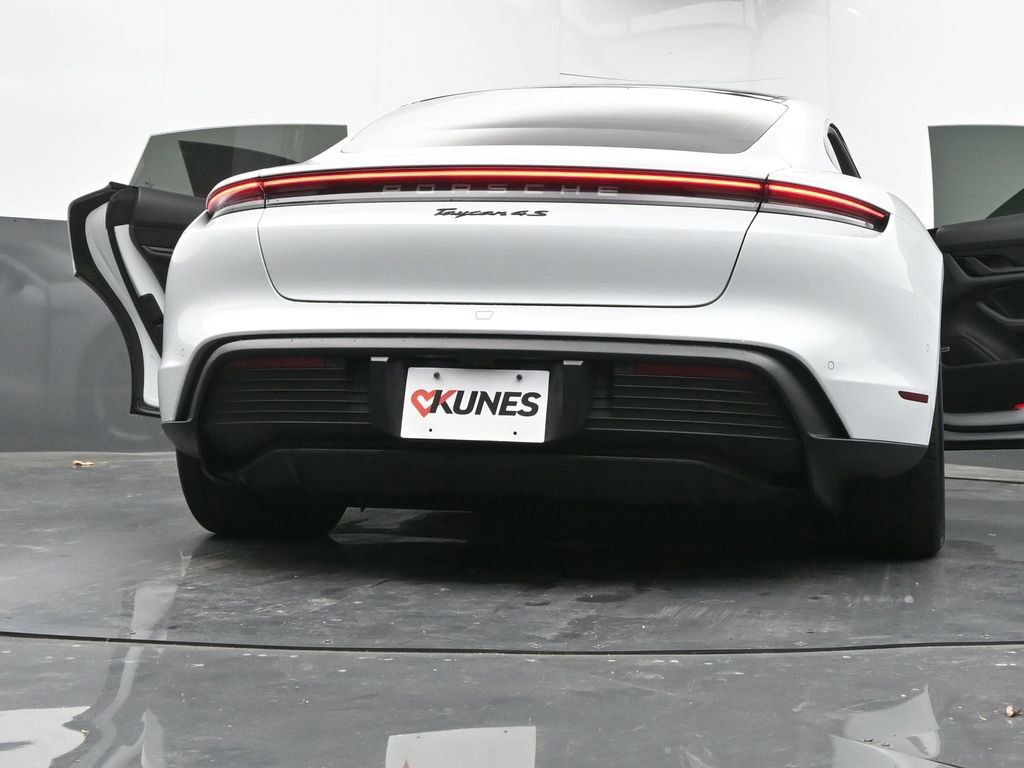 Used 2020 Porsche Taycan 4S image 75