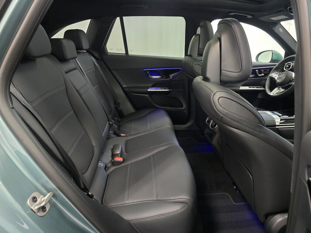 New 2026 Mercedes-Benz GLC 300 4MATIC image 23