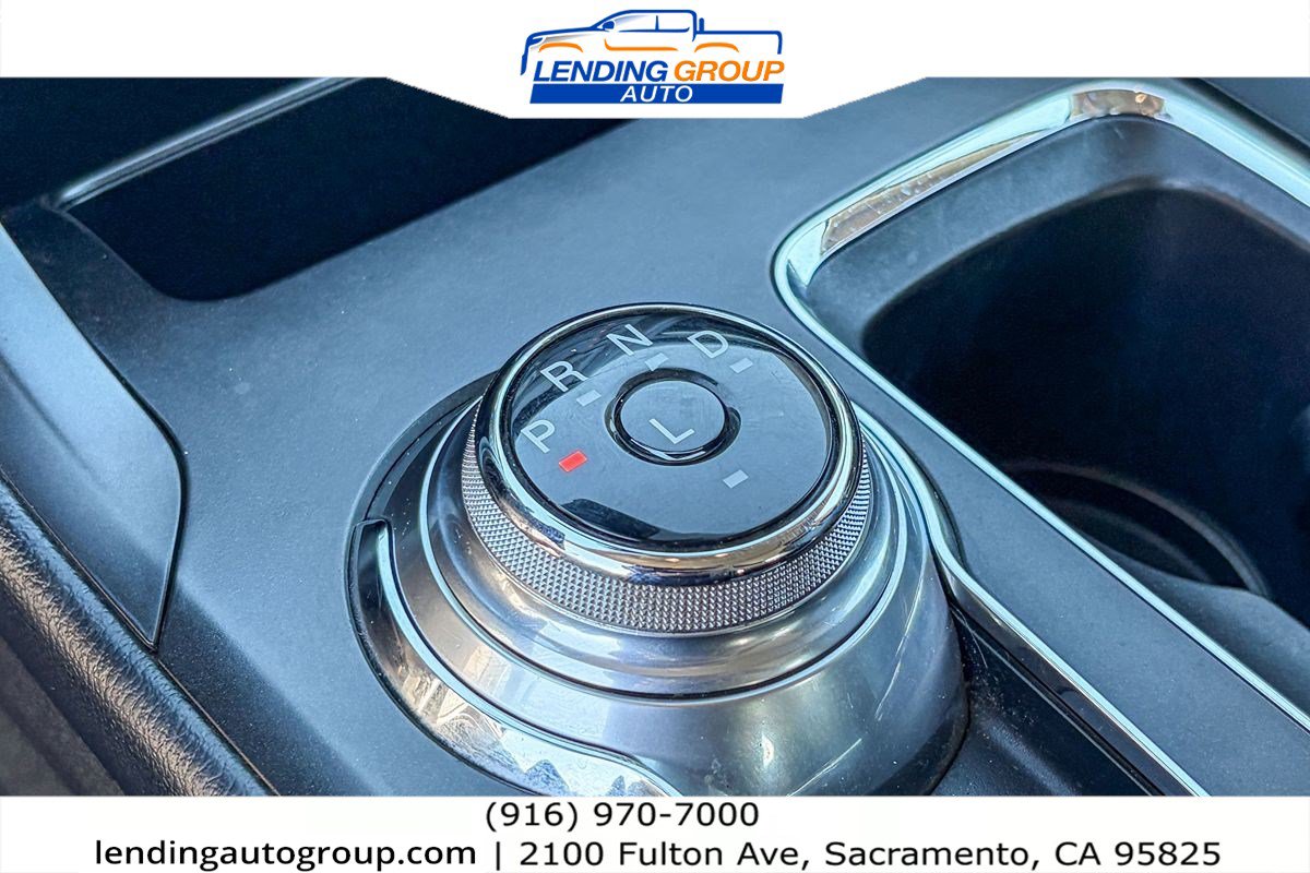 Used 2019 Ford Fusion Titanium FWD image 18