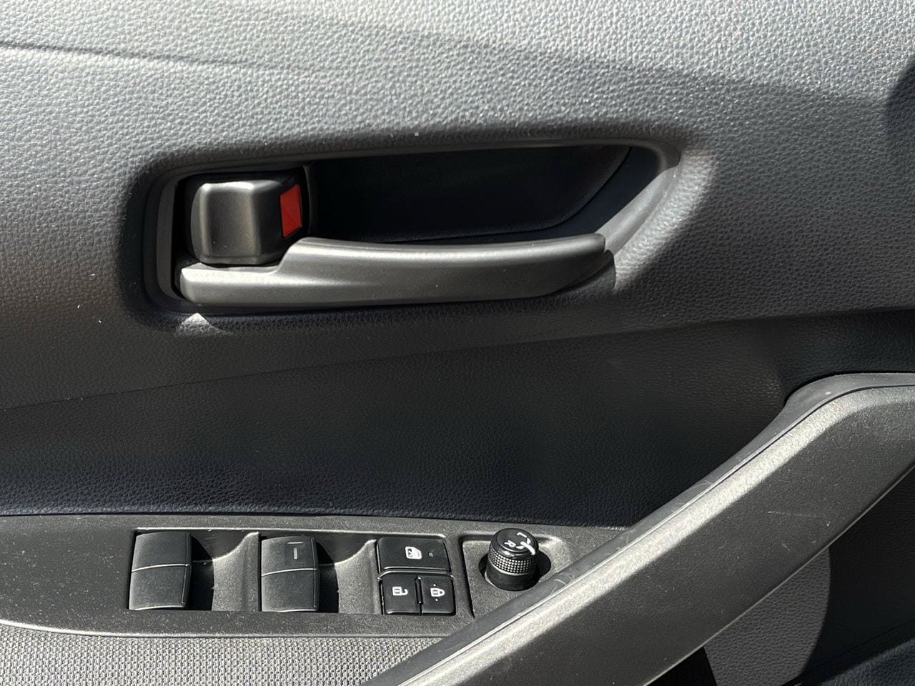Used 2024 Toyota Corolla LE FWD image 21