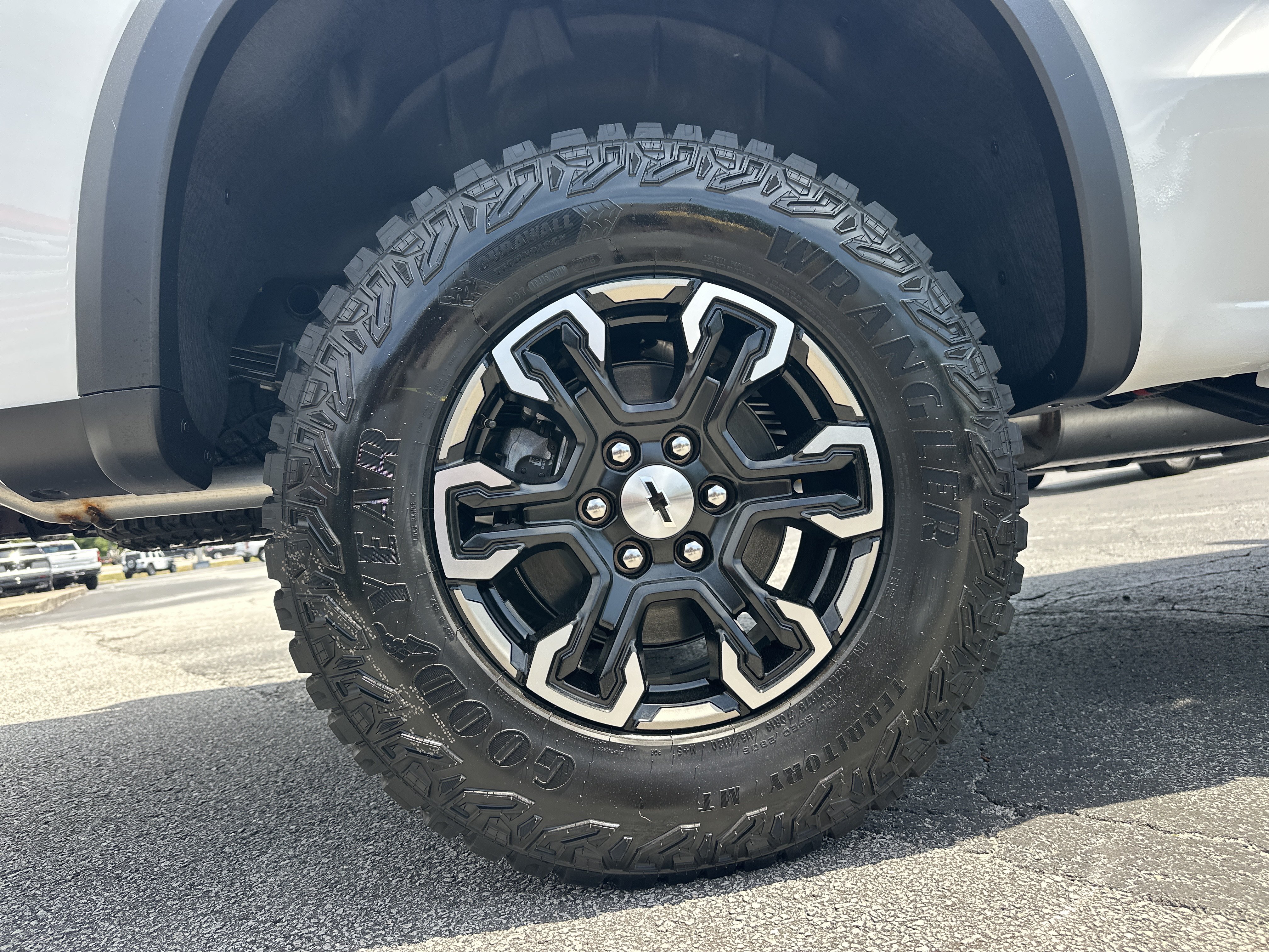New 2026 Chevrolet Silverado 1500 ZR2 AWD/4WD image 19