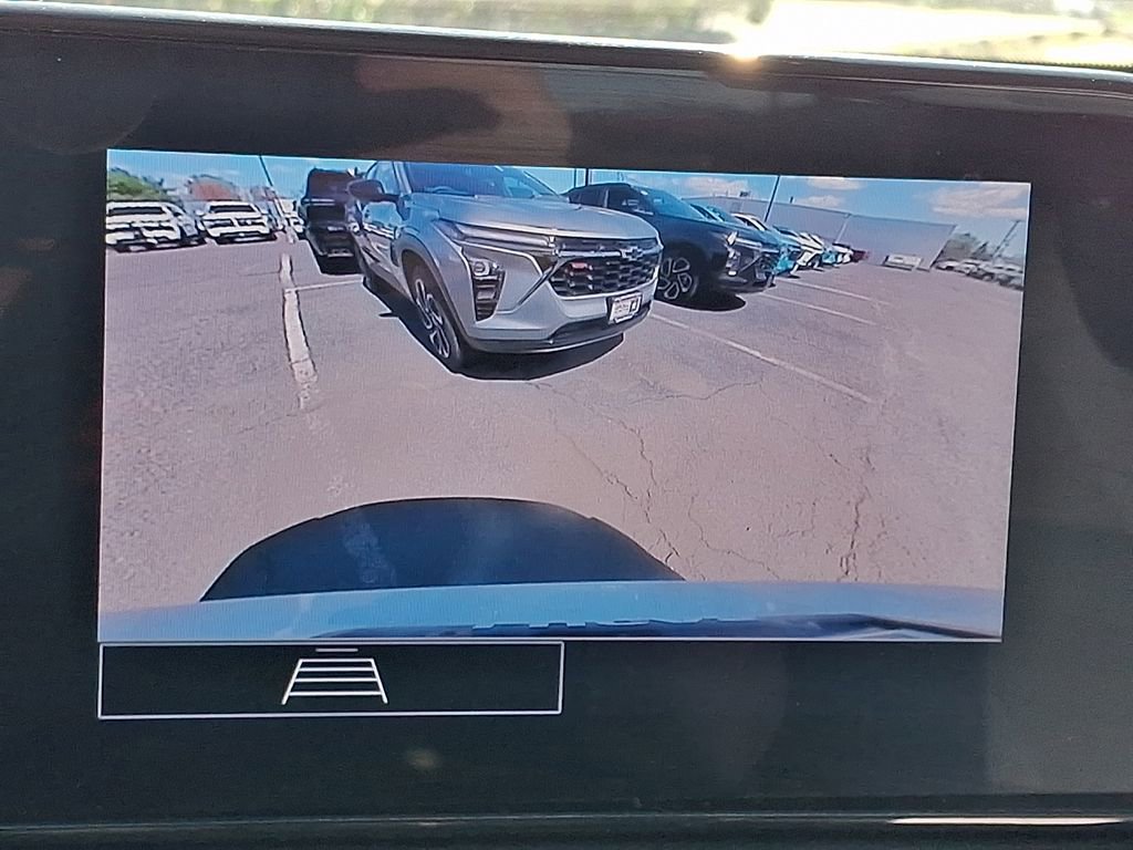 Used 2024 Chevrolet Trax LS image 25