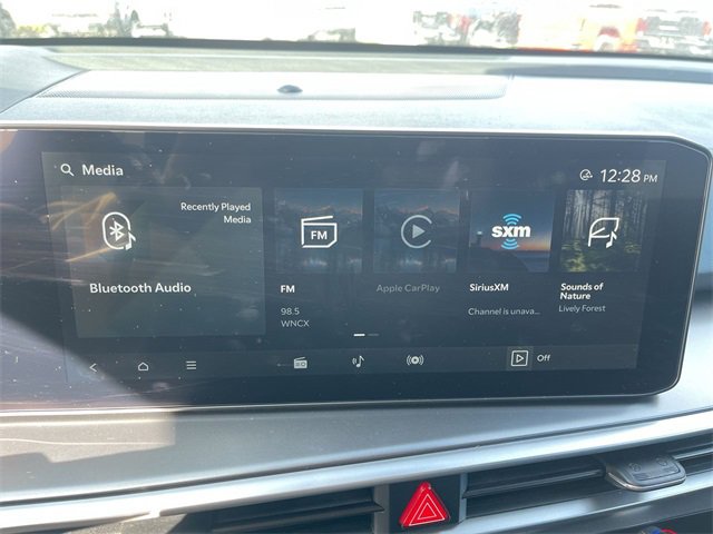 Used 2024 Kia Sorento S image 16