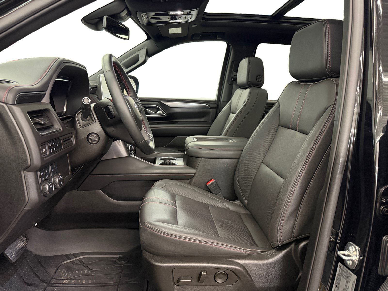 Used 2024 Chevrolet Tahoe RST w/ Sport Performance Package AWD/4WD image 9