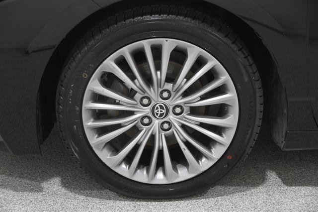 Used 2021 Toyota Avalon Limited w/ Advanced Safety Package FWD image 21